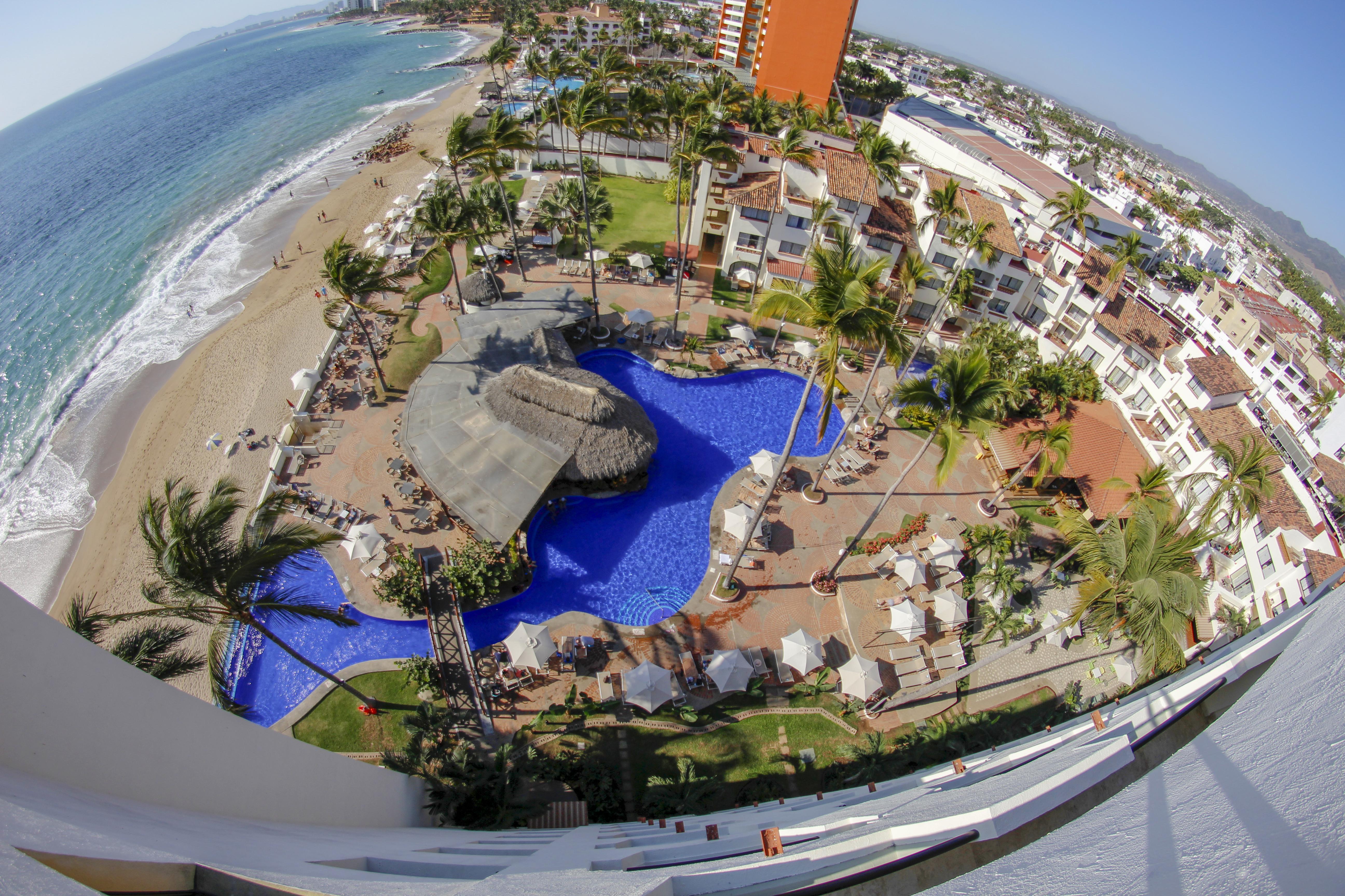 HOTEL PLAZA PELICANOS GRAND BEACH RESORT PUERTO VALLARTA 4* (Mexico) - from  C$ 280 | iBOOKED